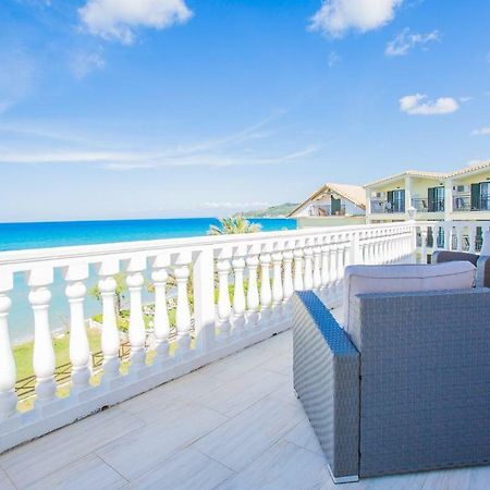 Laura Beach House アリケス エクステリア 写真