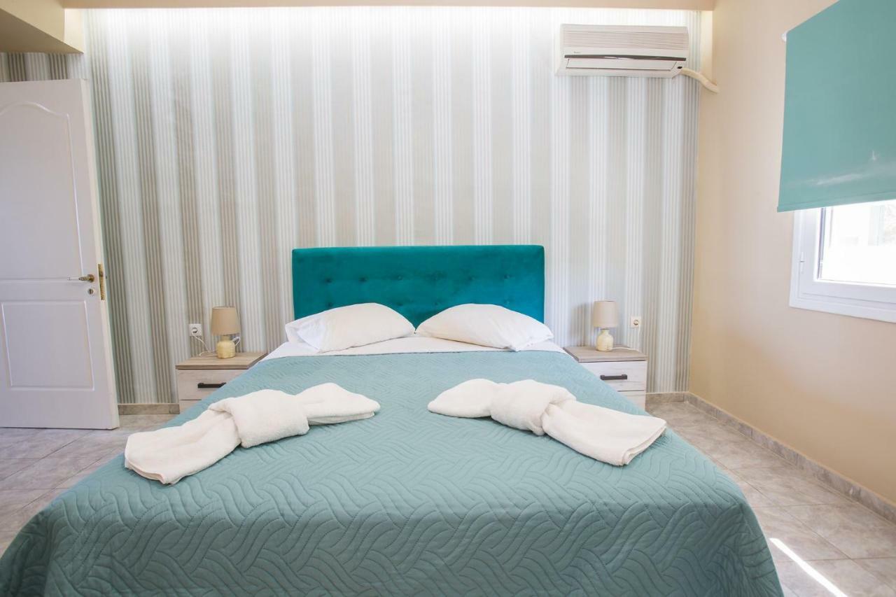 Laura Beach House アリケス エクステリア 写真