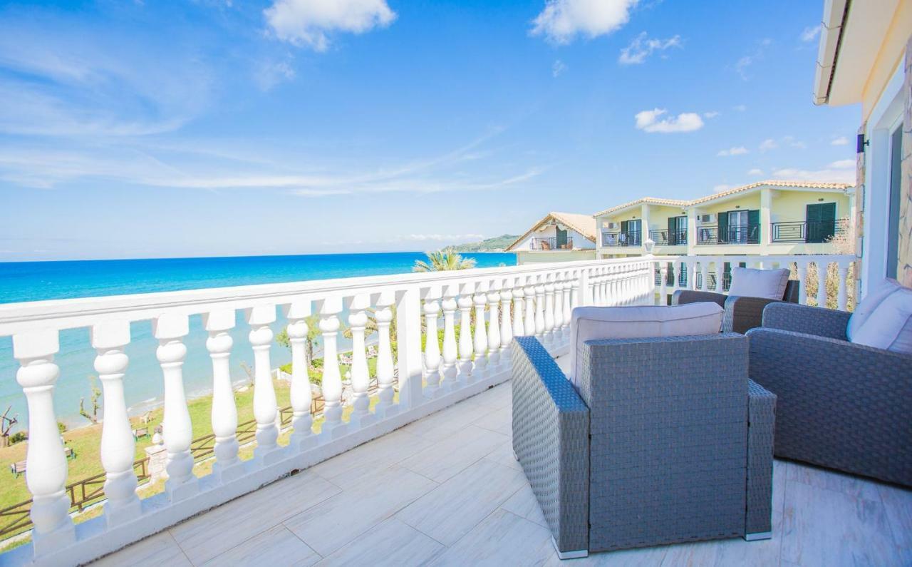 Laura Beach House アリケス エクステリア 写真